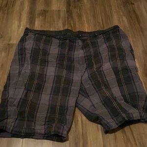 Plaid men’s shorts